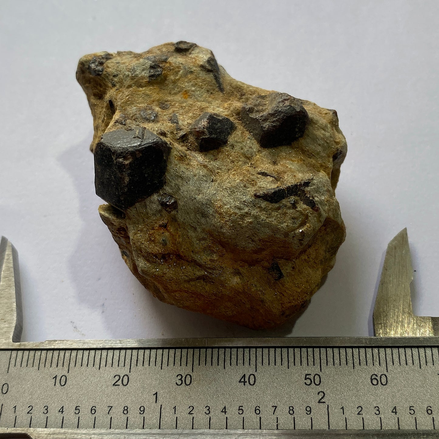 ALMANDINE GARNET ON MICA SCHIST  - BUVIKNAKKEN, NORDLAND, NORWAY  82g MF765