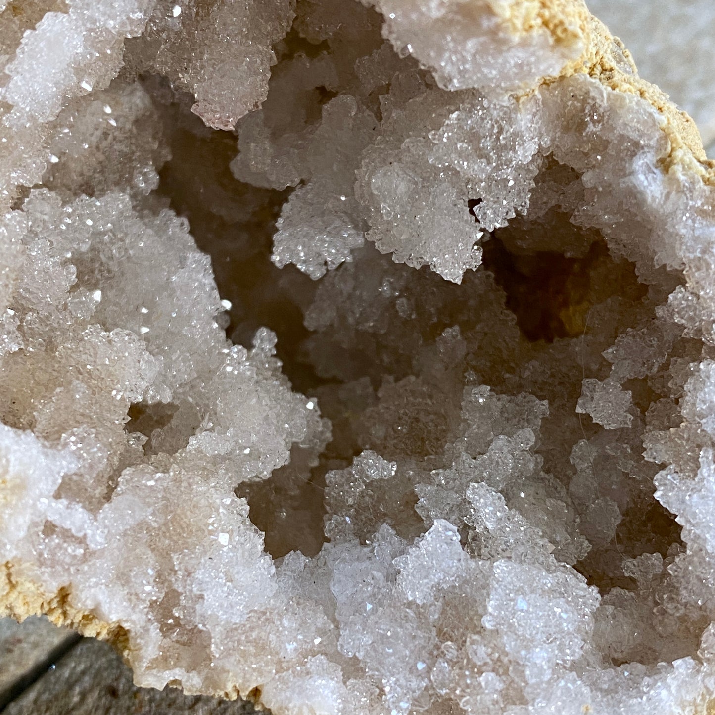 QUARTZ GEODE - BOU CRAA, WESTERN SAHARA, MOROCCO. 127g MF9788