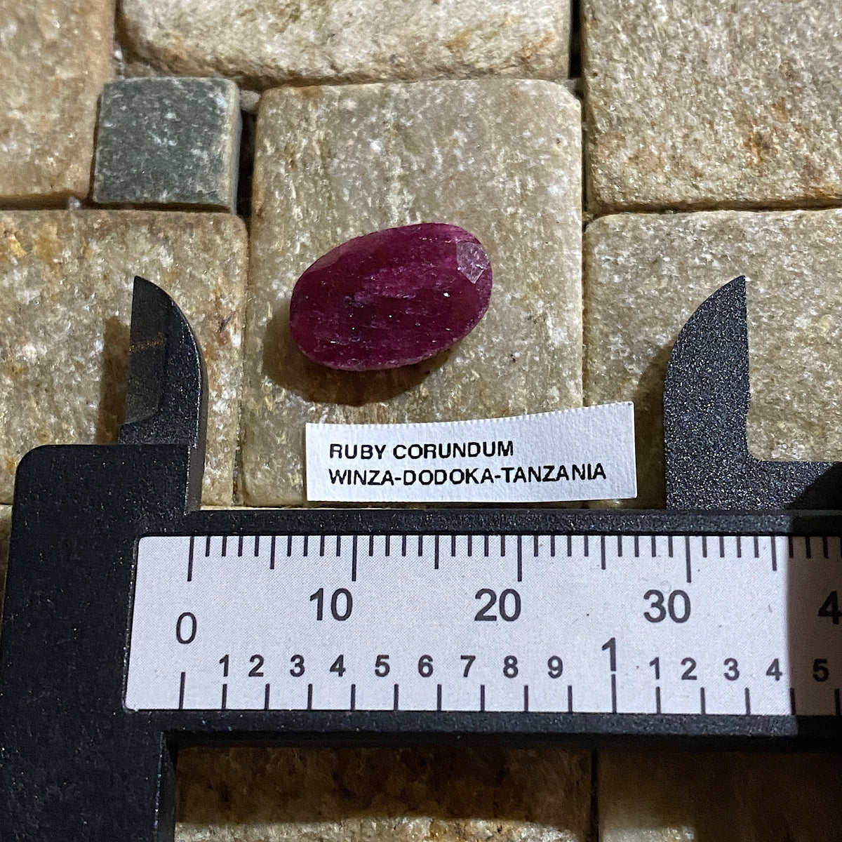 RUBY CORUNDUM NATURAL GEMSTONE LOW GRADE : WINZA, TANZANIA. 6.15Ct MFG4993