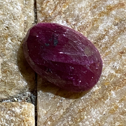 RUBY CORUNDUM NATURAL GEMSTONE LOW GRADE : WINZA, TANZANIA. 6.15Ct MFG4993