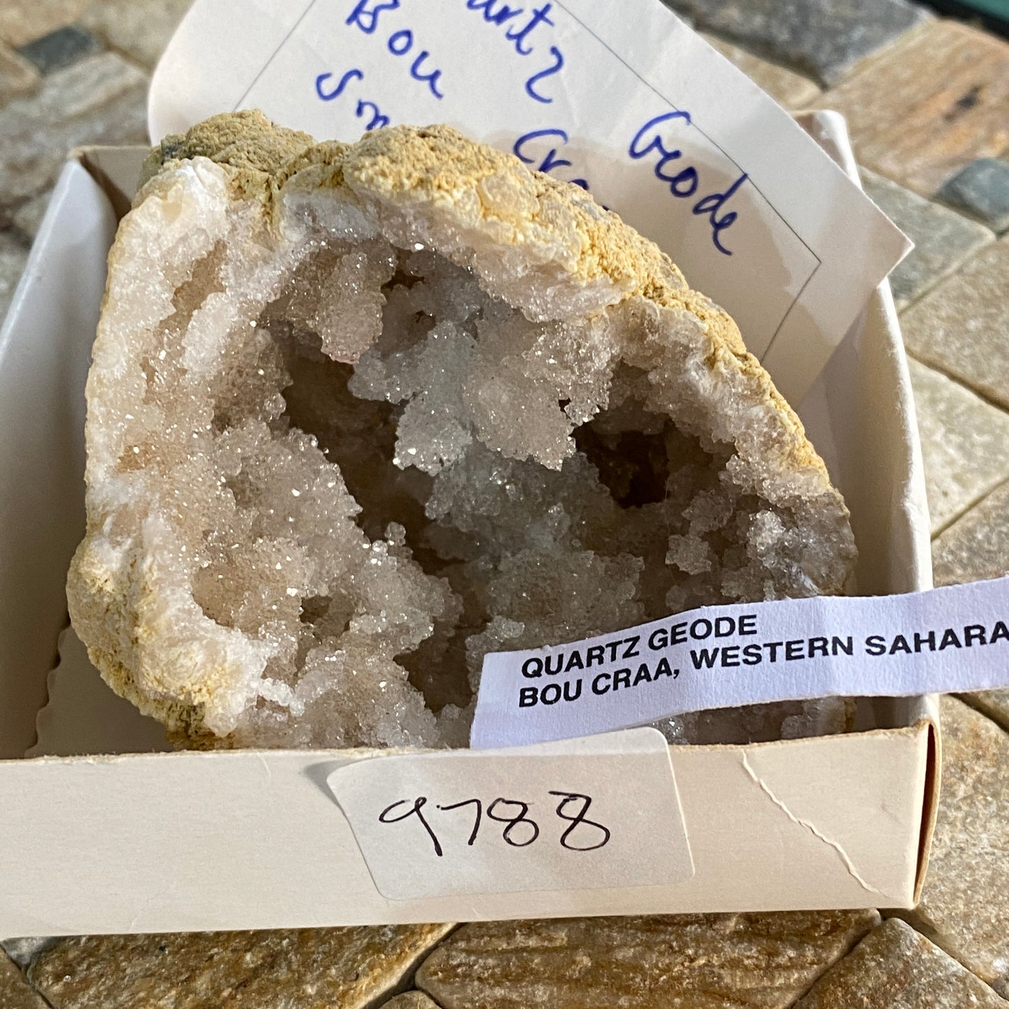 QUARTZ GEODE - BOU CRAA, WESTERN SAHARA, MOROCCO. 127g MF9788