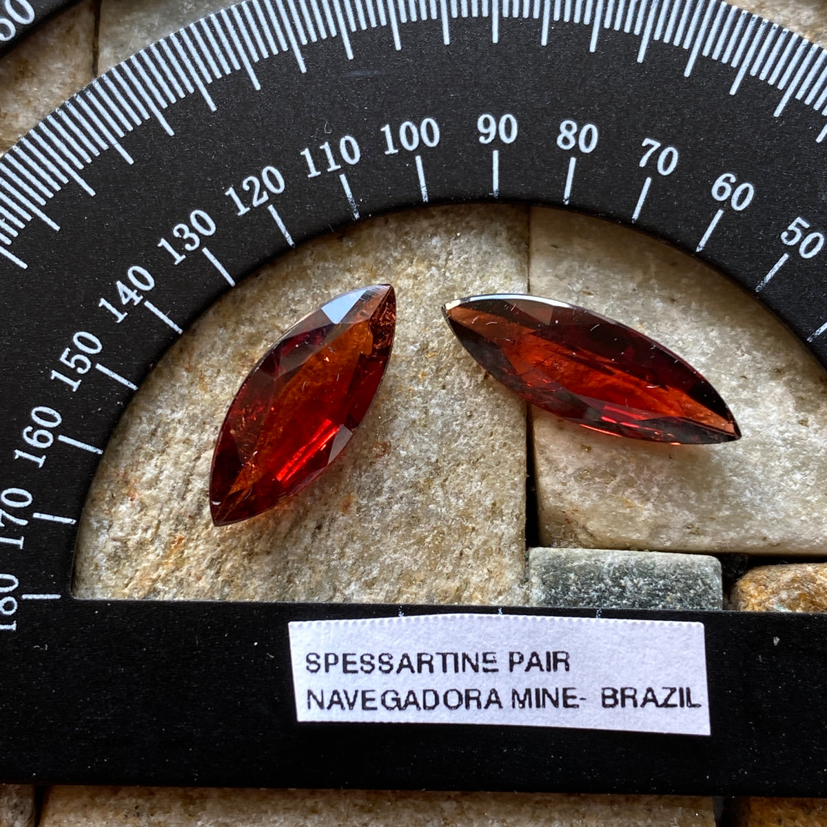 SPESSARTINE GARNET x 2 : NAVEGADORA MINE, MINAS GERAIS, BRAZIL. 5.60Ct MFG6000