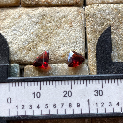SPESSARTINE GARNETS PAIR : NAVEGADORA MINE, MINAS GERAIS, BRAZIL  2.20Ct MFG4996