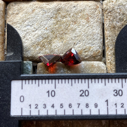 SPESSARTINE GARNETS PAIR : NAVEGADORA MINE, MINAS GERAIS, BRAZIL  2.20Ct MFG4996