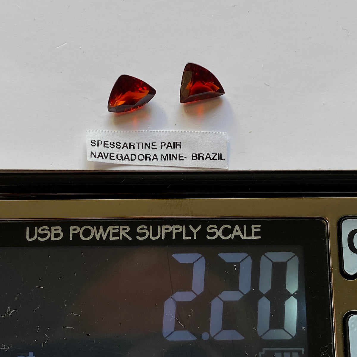 SPESSARTINE GARNETS PAIR : NAVEGADORA MINE, MINAS GERAIS, BRAZIL  2.20Ct MFG4996