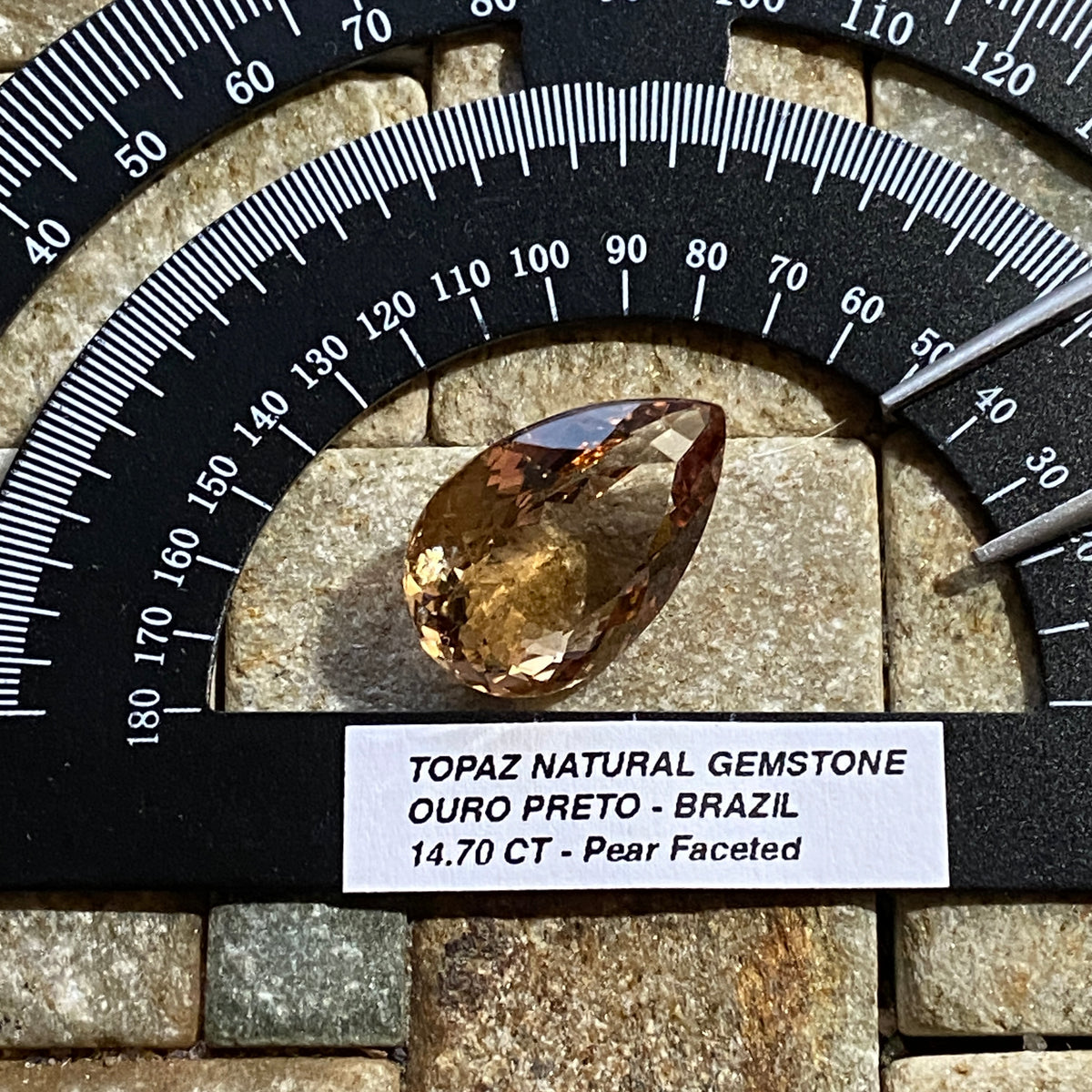 TOPAZ NATURAL GEMSTONE : OUR0 PRETO, MINAS GERAIS, BRAZIL  14.65Ct  MFG4997
