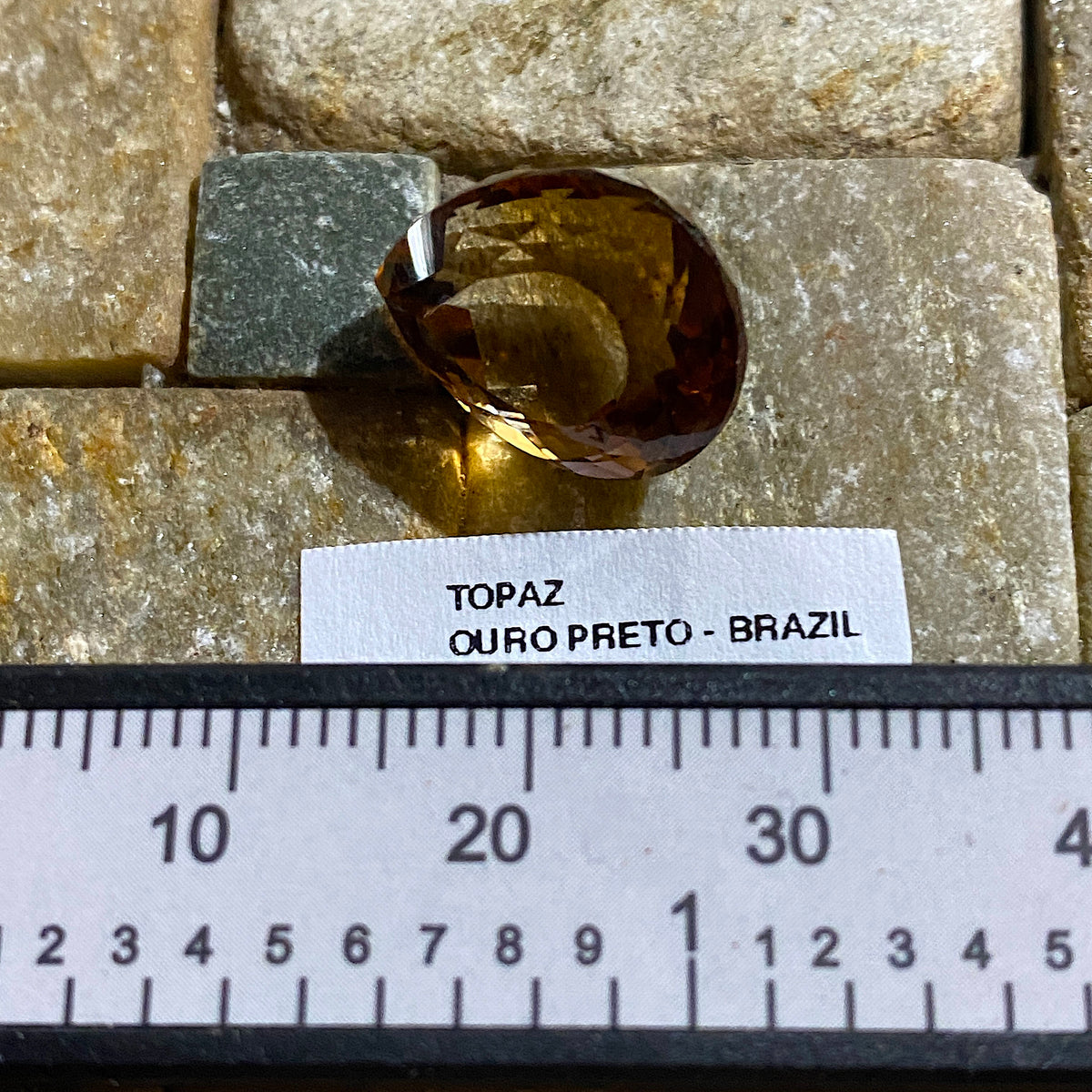 TOPAZ NATURAL MINED GEMSTONE :  OURO PRETO, MINAS GERAIS, BRAZIL 13.10Ct. MFG4998