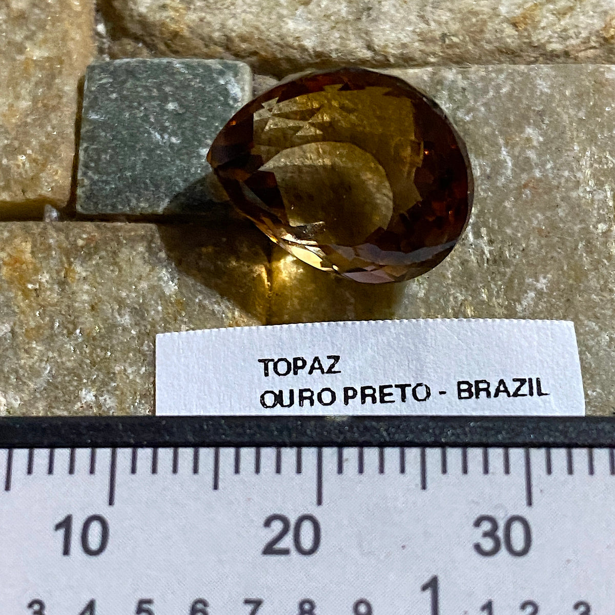 TOPAZ NATURAL MINED GEMSTONE :  OURO PRETO, MINAS GERAIS, BRAZIL 13.10Ct. MFG4998