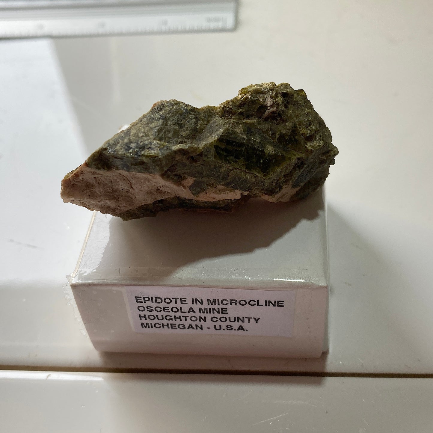 EPIDOTE IN MICROCLINE - OSCEOLA MINE, HOUGHTON CO. MICHEGAN, U.S.A. 58g MF782