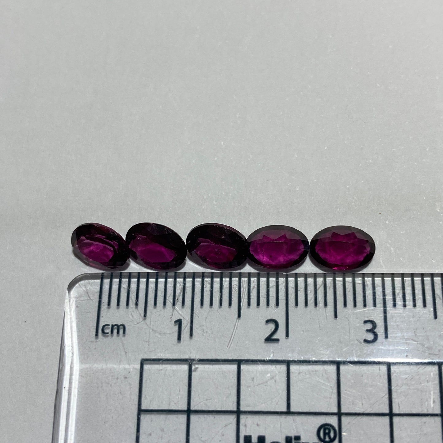 RHODOLITE GARNETS NATURAL MINED - ELAHERA DISTRICT, SRI LANKA. 8.95Ct. MFG5201