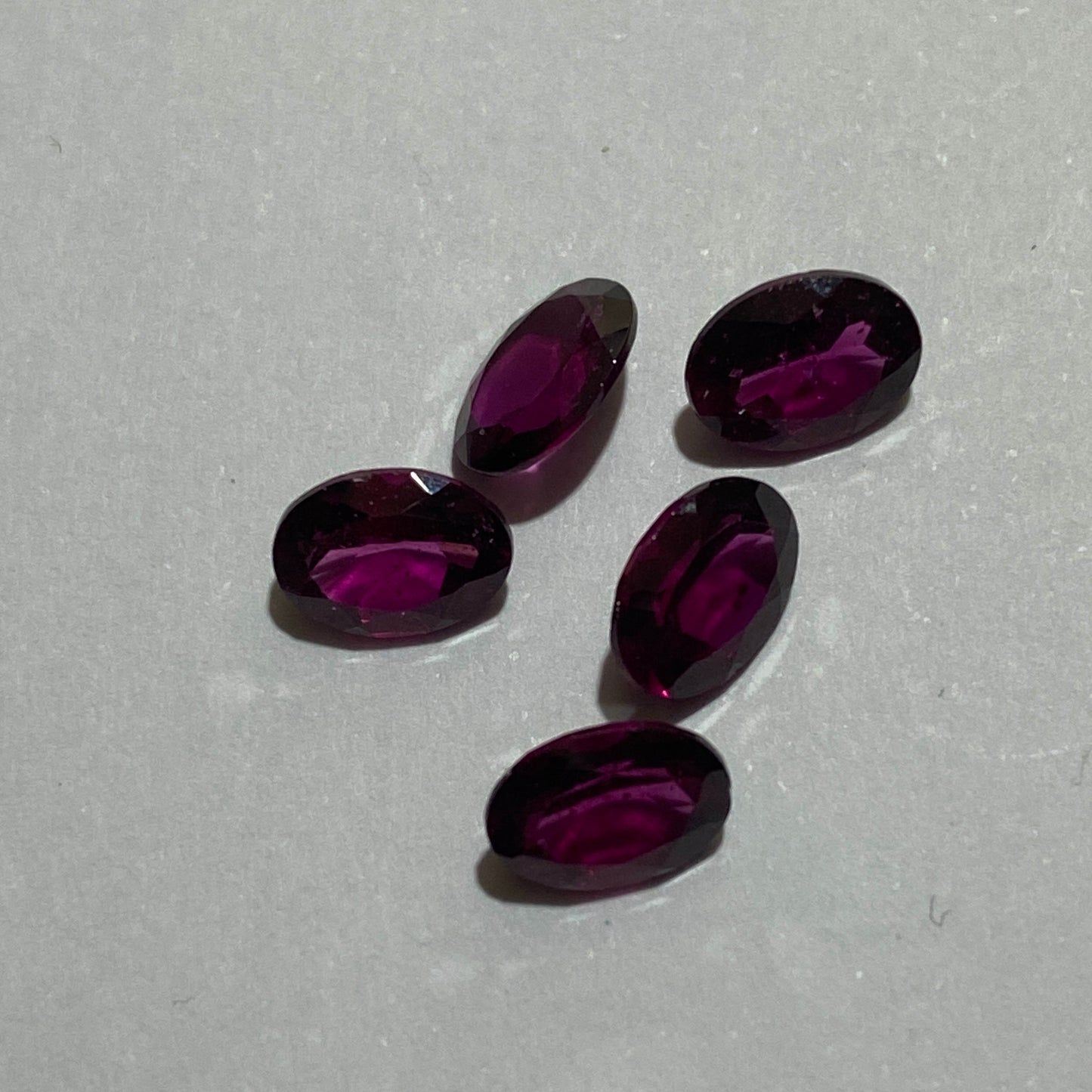 RHODOLITE GARNETS NATURAL MINED - ELAHERA DISTRICT, SRI LANKA. 8.95Ct. MFG5201