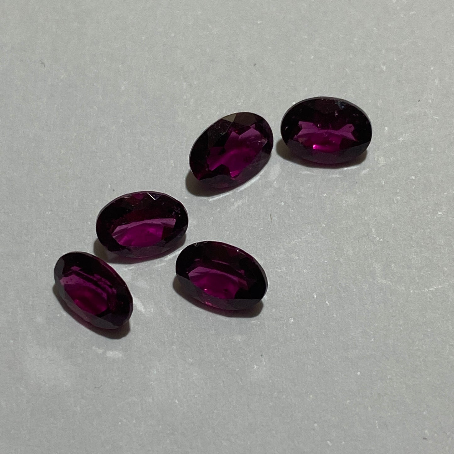 RHODOLITE GARNETS NATURAL MINED - ELAHERA DISTRICT, SRI LANKA. 8.95Ct. MFG5201