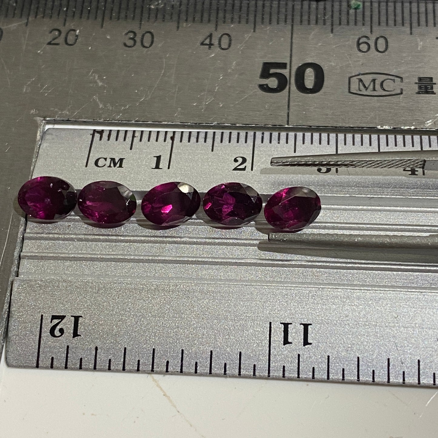 RHODOLITE GARNETS NATURAL MINED - ELAHERA DISTRICT, SRI LANKA. 8.95Ct. MFG5201