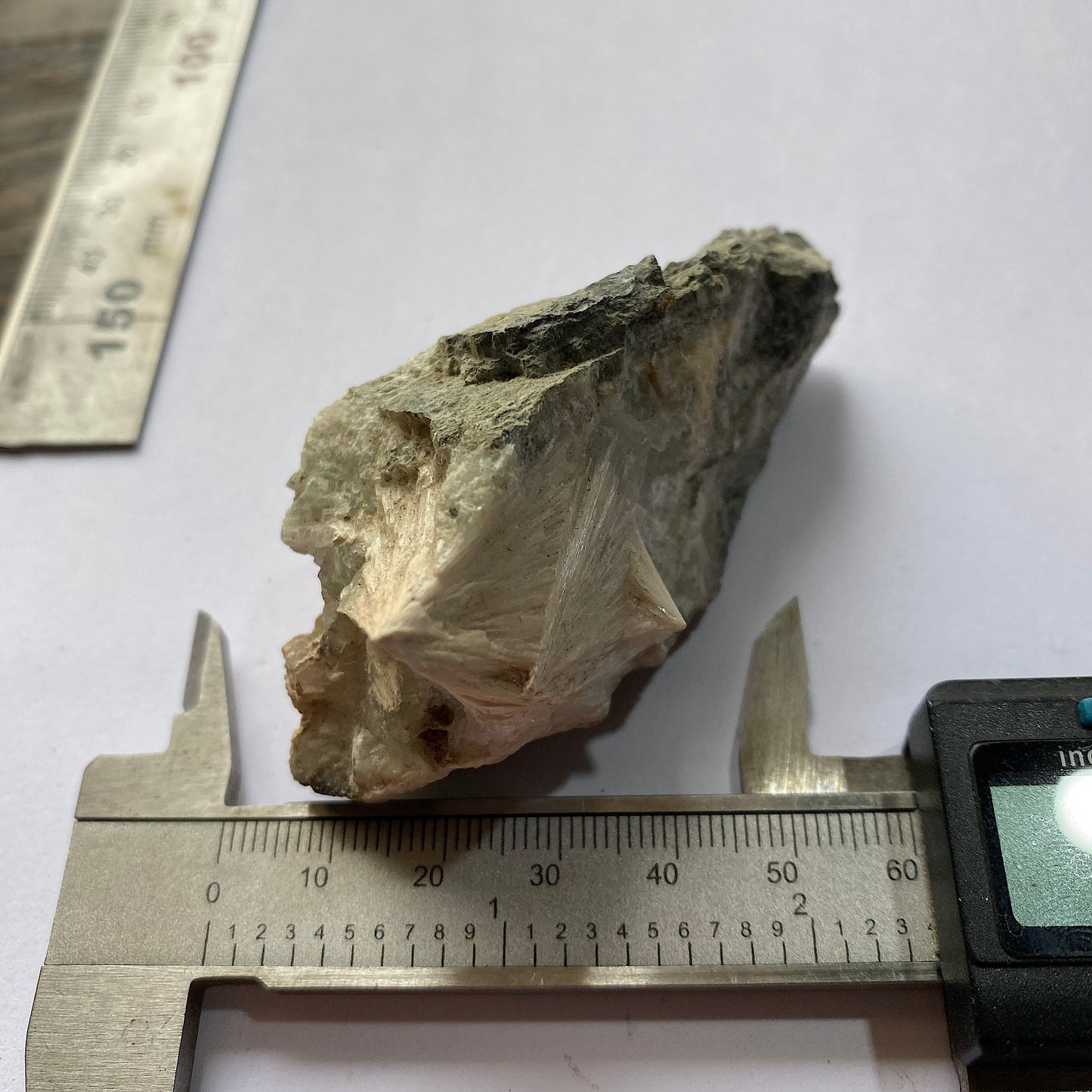 PECTOLITE [BLADED] - MILLINGTON QUARRY, SOMERSET COUNTY, NEW JERSEY, U.S.A. 100g MF744