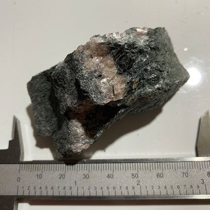 MARGARITE/MAGNETITE : WRIGHT MINE, CHESTER, MASSACHUSETTS, U.S.A. 126g MF4705
