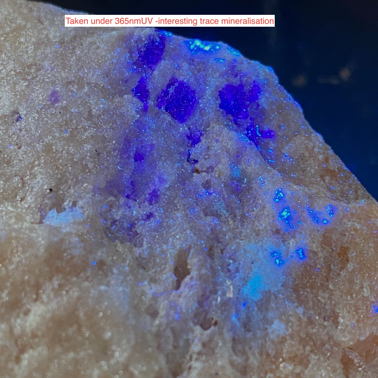 APATITE IN CALCITE : YATES MINE, OTTER LAKE, QUEBEC, CANADA 567g MF4706