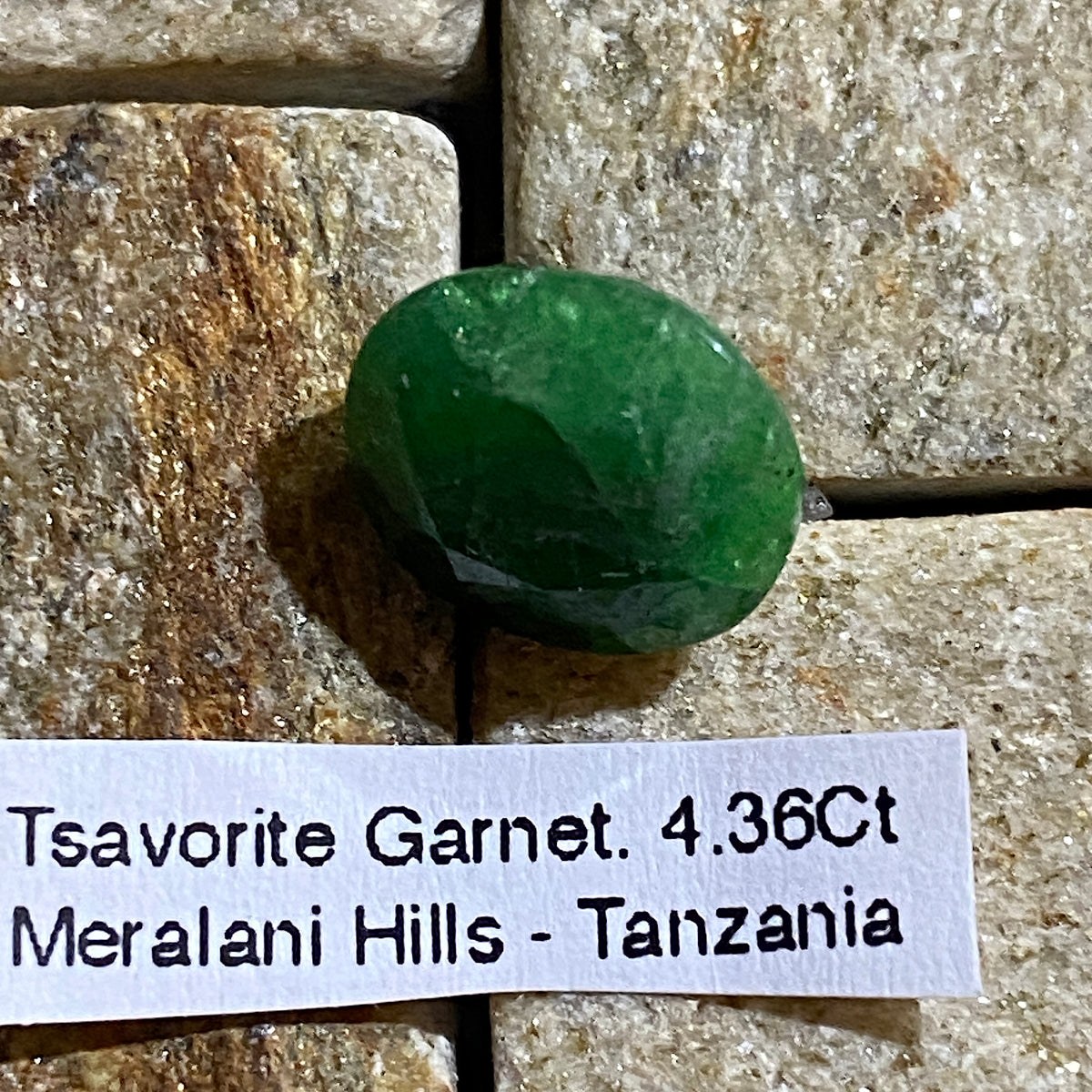 TSAVORITE GARNET RARE GEMSTONE : MERELANI HILLS, LELETANI MOUNTAINS, TANZANIA 4.36Ct MFG6006