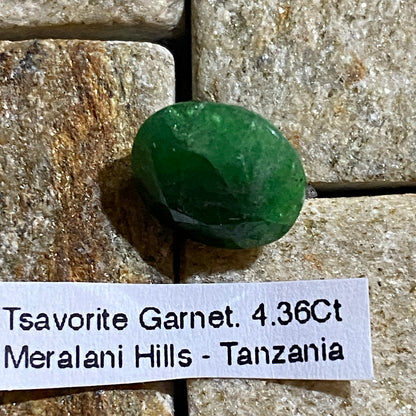 TSAVORITE GARNET RARE GEMSTONE : MERELANI HILLS, LELETANI MOUNTAINS, TANZANIA 4.36Ct MFG6006