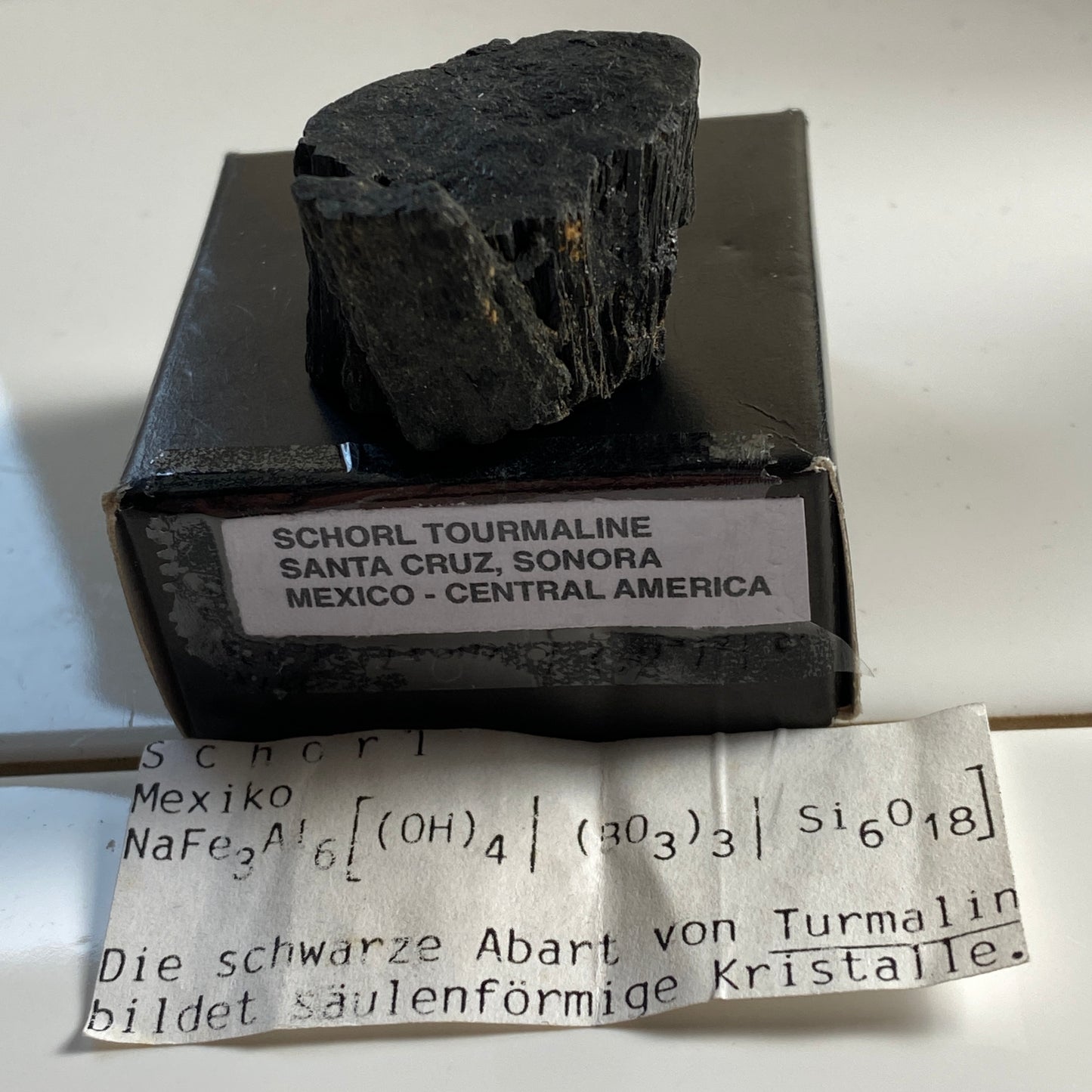 SCHORL TOURMALINE - SANTA CRUZ, SONORA, MEXICO. 29g MF3409