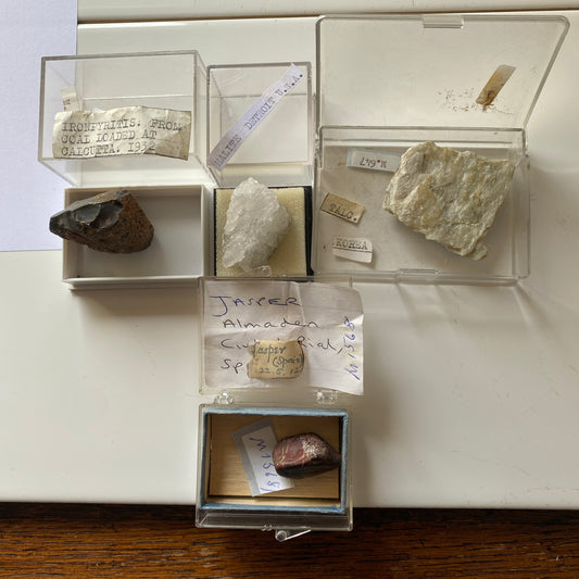 WILLIAM OWEN COLLECTION 4 CASED WORLDWIDE MINERAL SPECIMENS. MF4470