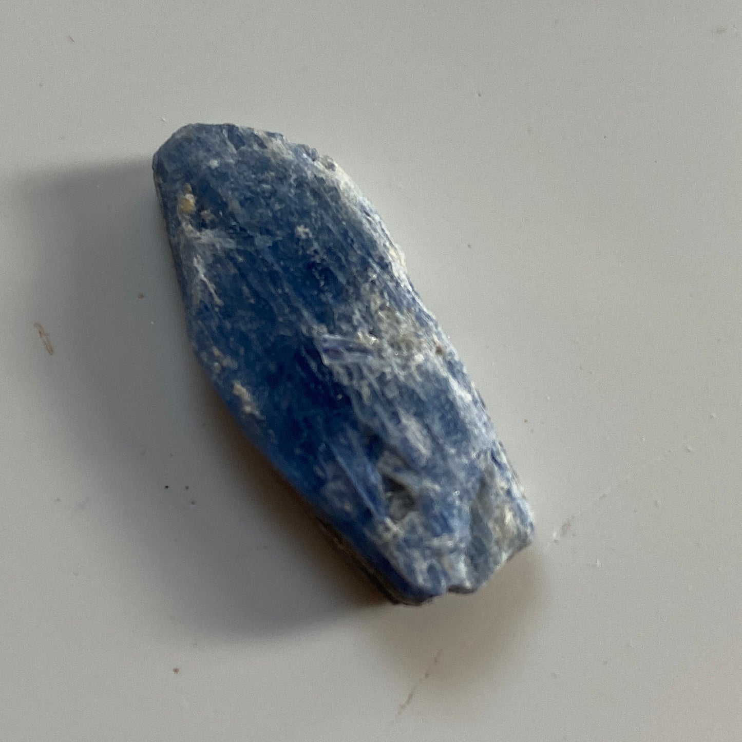 KYANITE x 6 CRYSTAL BLADES - QUSONG, LHOKA, TIBET. TOTAL 22g. MF3505