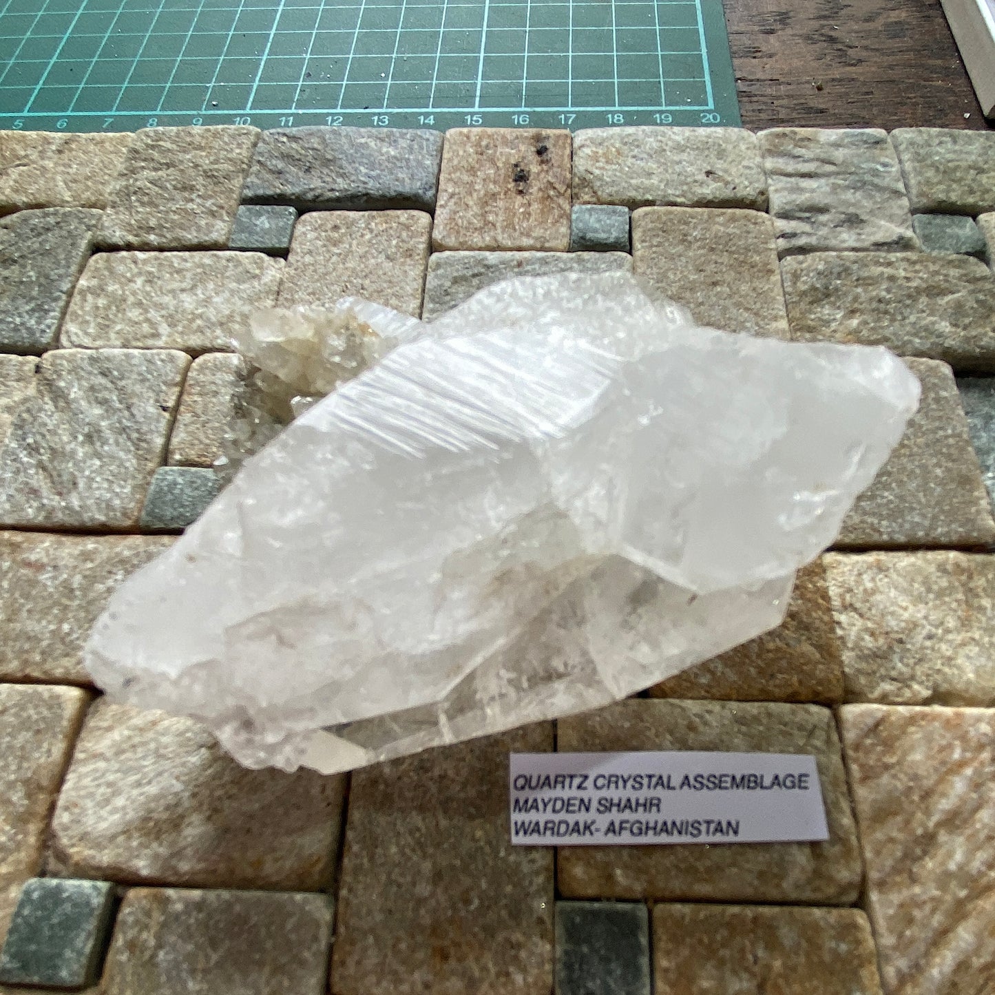 QUARTZ ROCK CRYSTAL ASSEMBLAGE FROM AFGHANISTAN 175g MF799