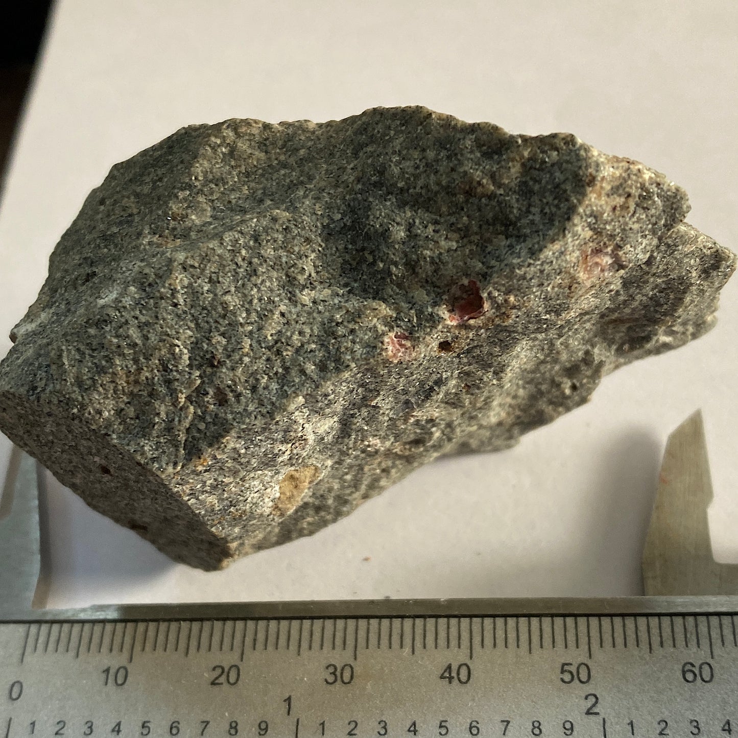 PINAKIOLITE ETC IN SKARN, LANGBAN MINE, SWEDEN 84g MF1483