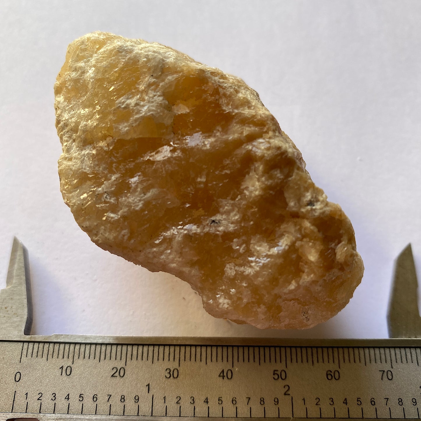 WOLLASTONITE DU DISTRICT MINIER DE FRANKLIN, ÉTATS-UNIS. 140g MF757