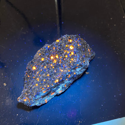 NAUJAKASITE WITH SODALITE : KVANEFJELD, KITAA, GREENLAND. 41g. MF4711