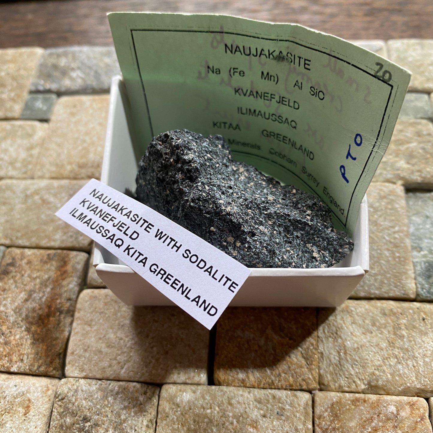 NAUJAKASITE WITH SODALITE : KVANEFJELD, KITAA, GREENLAND. 41g. MF4711