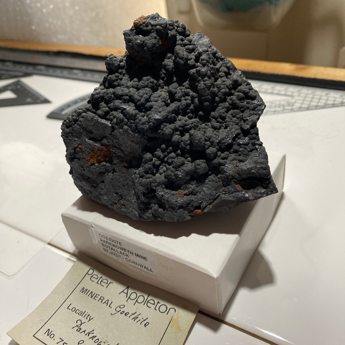 GOETHITE : PARKNOWETH MINE, BOTALLACK, CORNWALL 474g MF4710