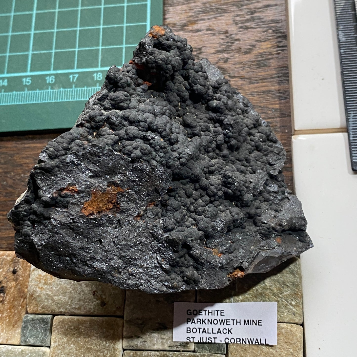 GOETHITE : PARKNOWETH MINE, BOTALLACK, CORNWALL 474g MF4710