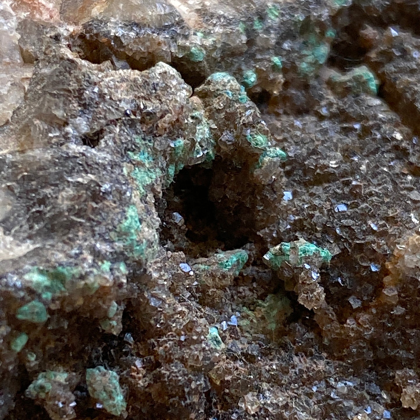 MALACHITE [ETC] ON QUARTZ  - BOTALLACK, CORNWALL, ENGLAND 68g MF297