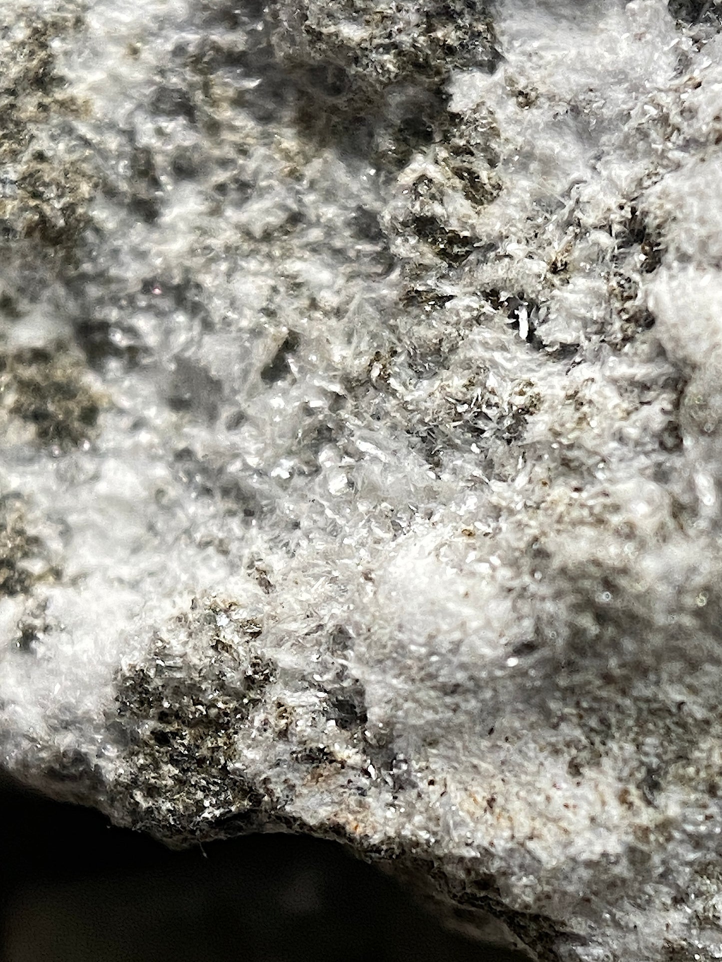 FLUELLITE [ETC] : AZCARATE QUARRY, EUGUI, ESTERIBAR, NAVARRE, SPAIN 21g MF4713