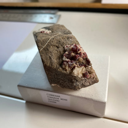 CINNABAR ON MATRIX - TONGREN MINE, GUIZHOU, CHINA  144g MF1991