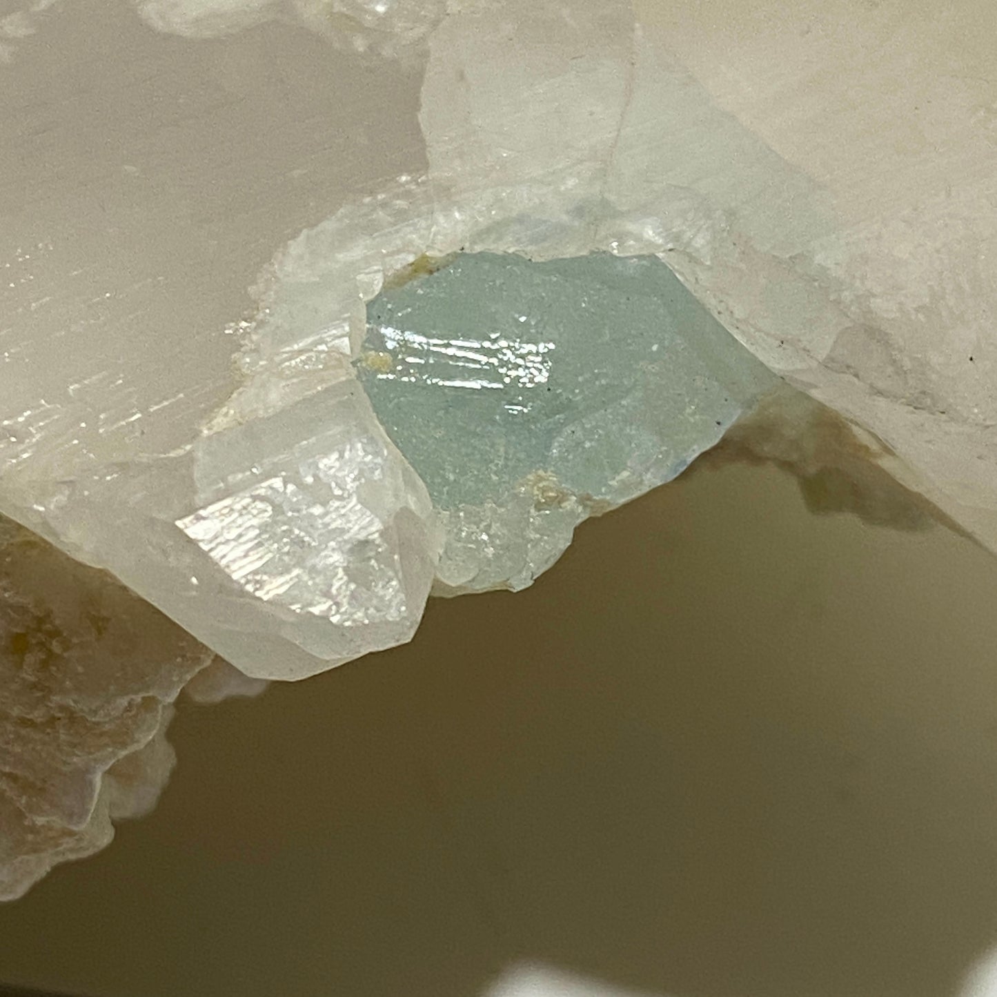 AQUAMARINE IN QUARTZ WITH ALBITE - SHIGAR VALLEY, PAKISTAN