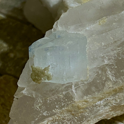 AQUAMARINE IN QUARTZ WITH ALBITE - SHIGAR VALLEY, PAKISTAN