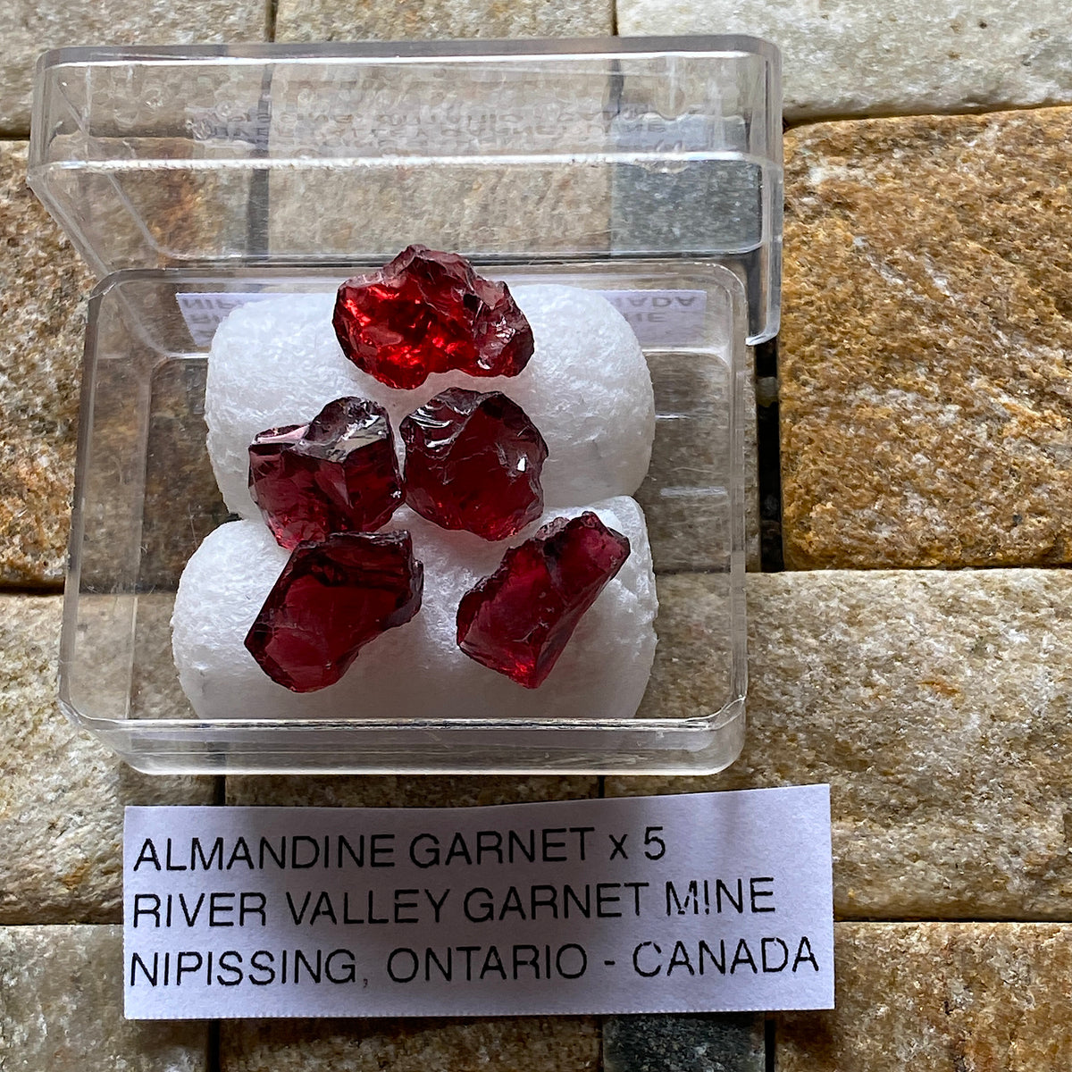 ALMANDINE GARNET x 5 : RIVER VALLEY GARNET MINE, ONTARIO, CANADA 20Ct  MF5387