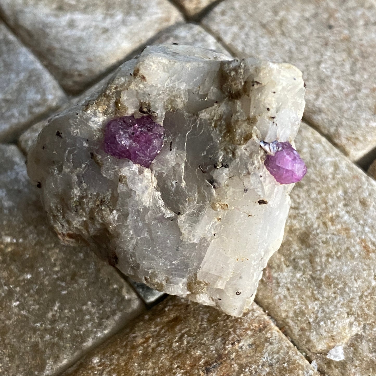 RUBY CORUNDUM ON MATRIX - HUNZA VALLEY, GILGIT-BALTISTAN, PAKISTAN  29g MF9946