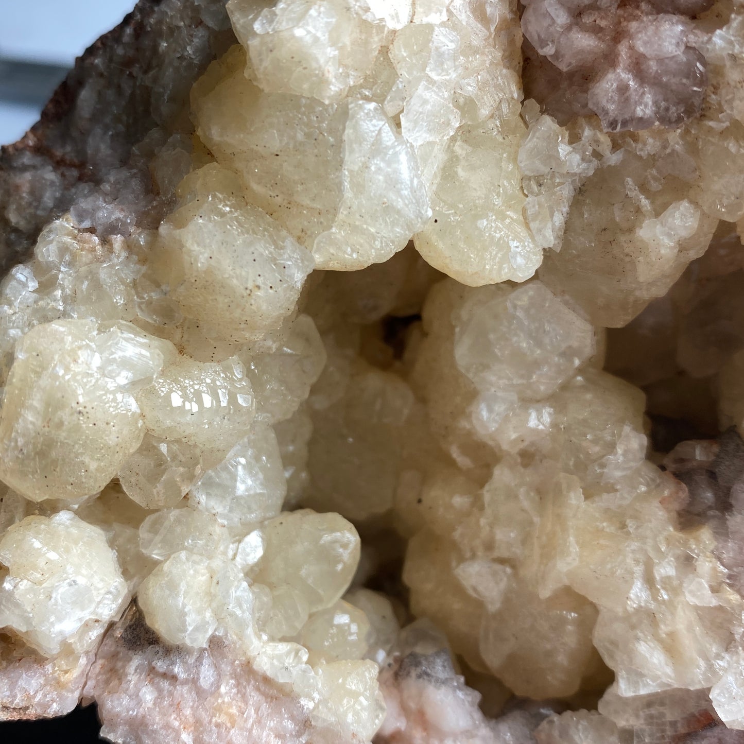 LIMESTONE VUG WITH CALCITE/QUARTZ, DULCOTE, SOMERSET HEAVY 990g MF1491