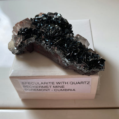 SPECULARITE WITH QUARTZ EXQUISITE : BECKERMET MINE, EGREMONT, CUMBRIA 51g. MF5388