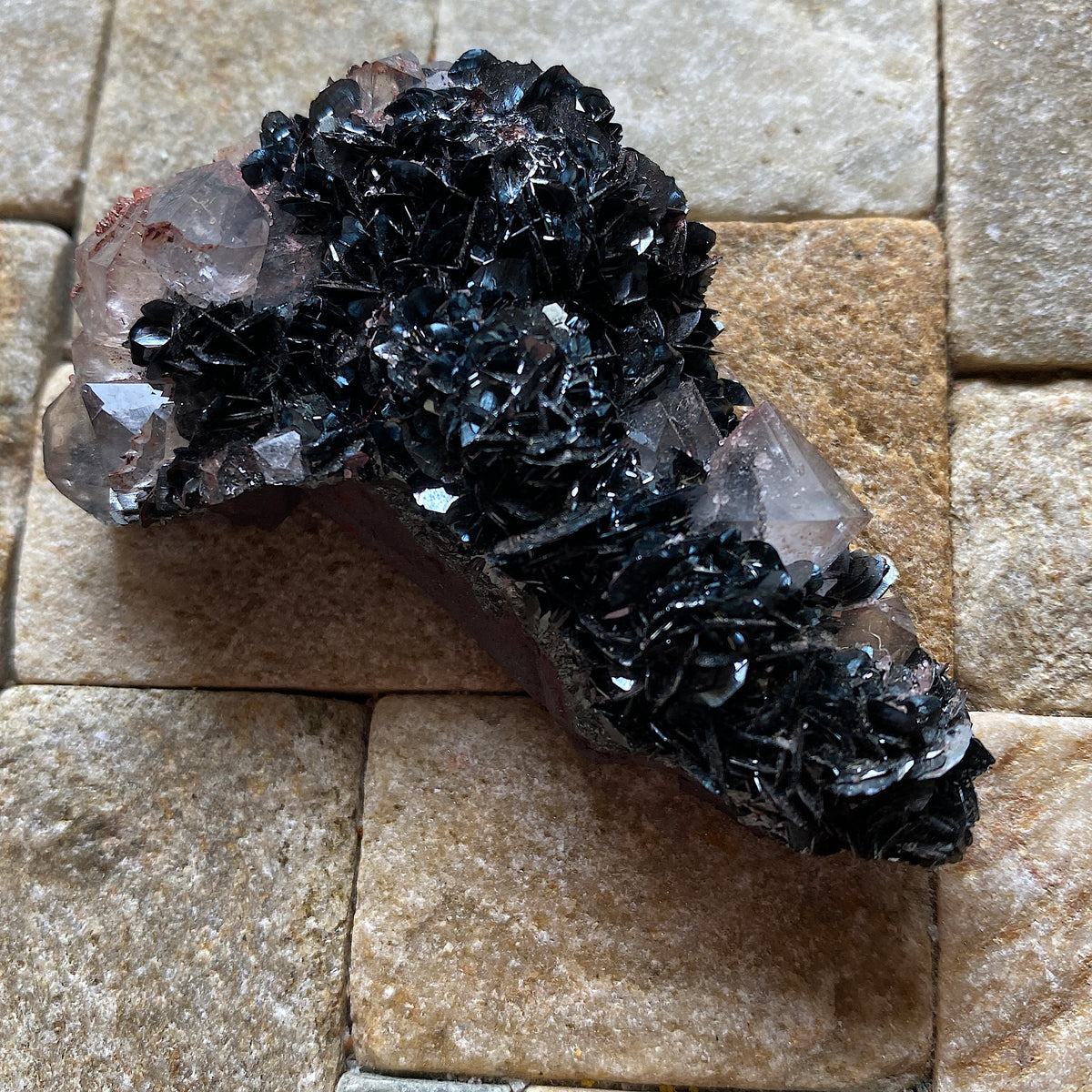 SPECULARITE WITH QUARTZ EXQUISITE : BECKERMET MINE, EGREMONT, CUMBRIA 51g. MF5388