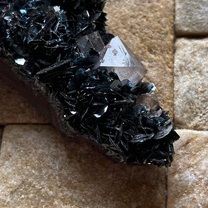 SPECULARITE WITH QUARTZ EXQUISITE : BECKERMET MINE, EGREMONT, CUMBRIA 51g. MF5388