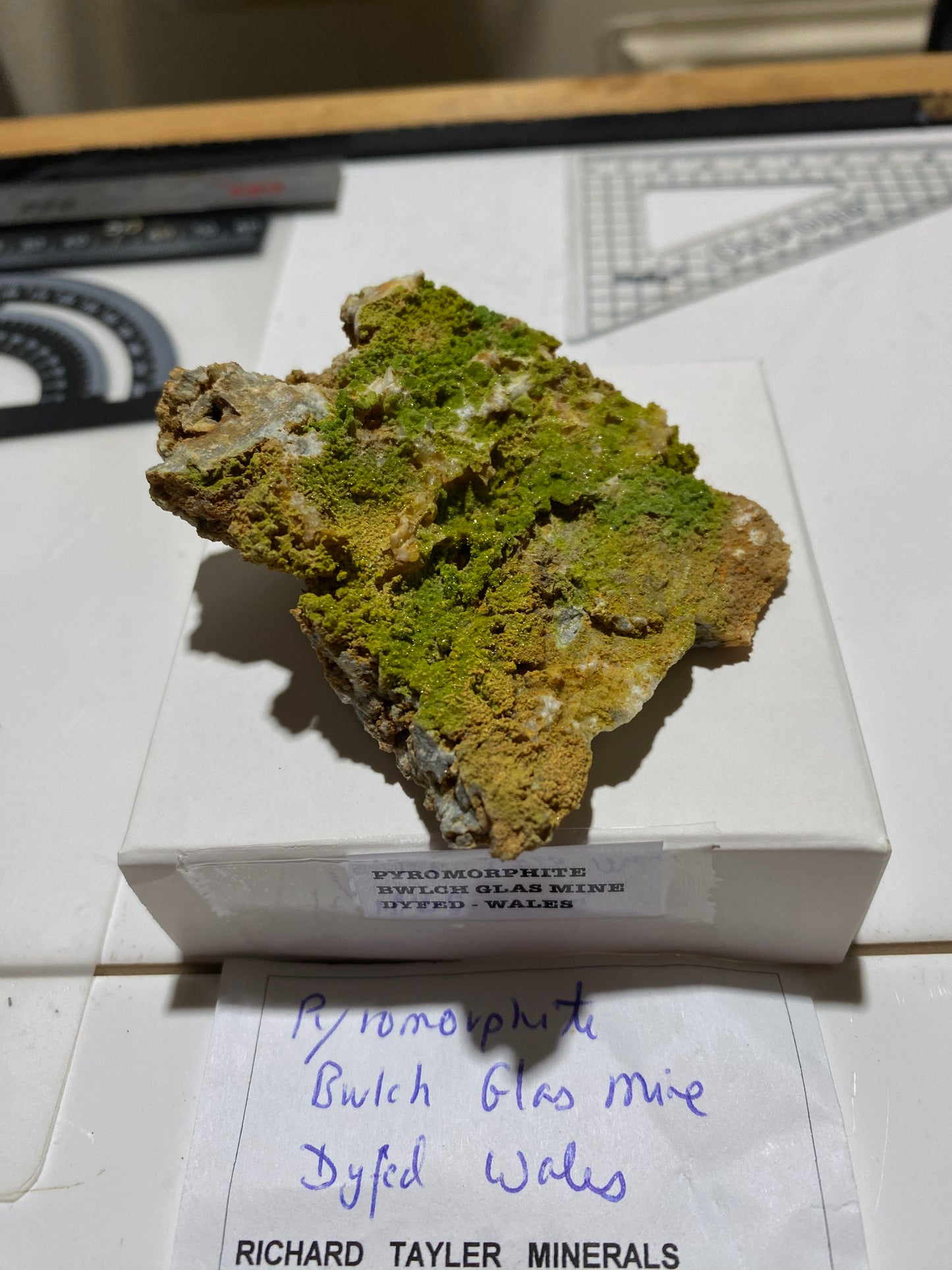 PYROMORPHITE : BWLCH GLAS MINE, DYFED, WALES, U.K.  69g MF4719