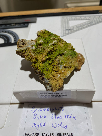 PYROMORPHITE : BWLCH GLAS MINE, DYFED, WALES, U.K.  69g MF4719