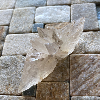 CRYSTALLINE GYPSUM : WATDEN POINT, ISLE OF SHEPPEY, KENT, ENGLAND 27g MF5391