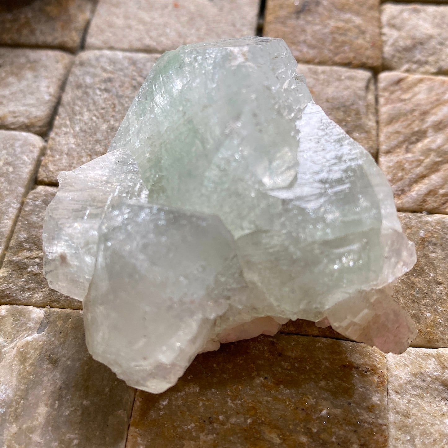 APOPHYLLITE DE LA CARRIÈRE DE PASHAN, MAHARASHTRA, INDE 60g MF806