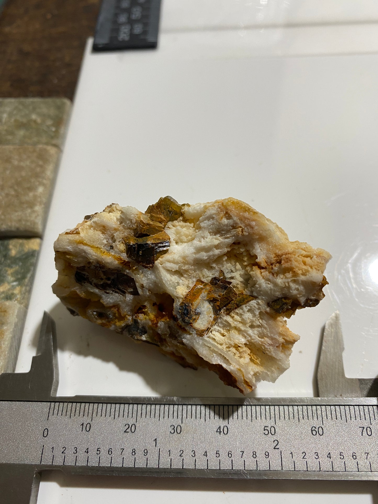 PACHNOLITE/SIDERITE [ETC] : IVIGTUT MINE, ARSUK FJORD, GREENLAND 58g MF4722