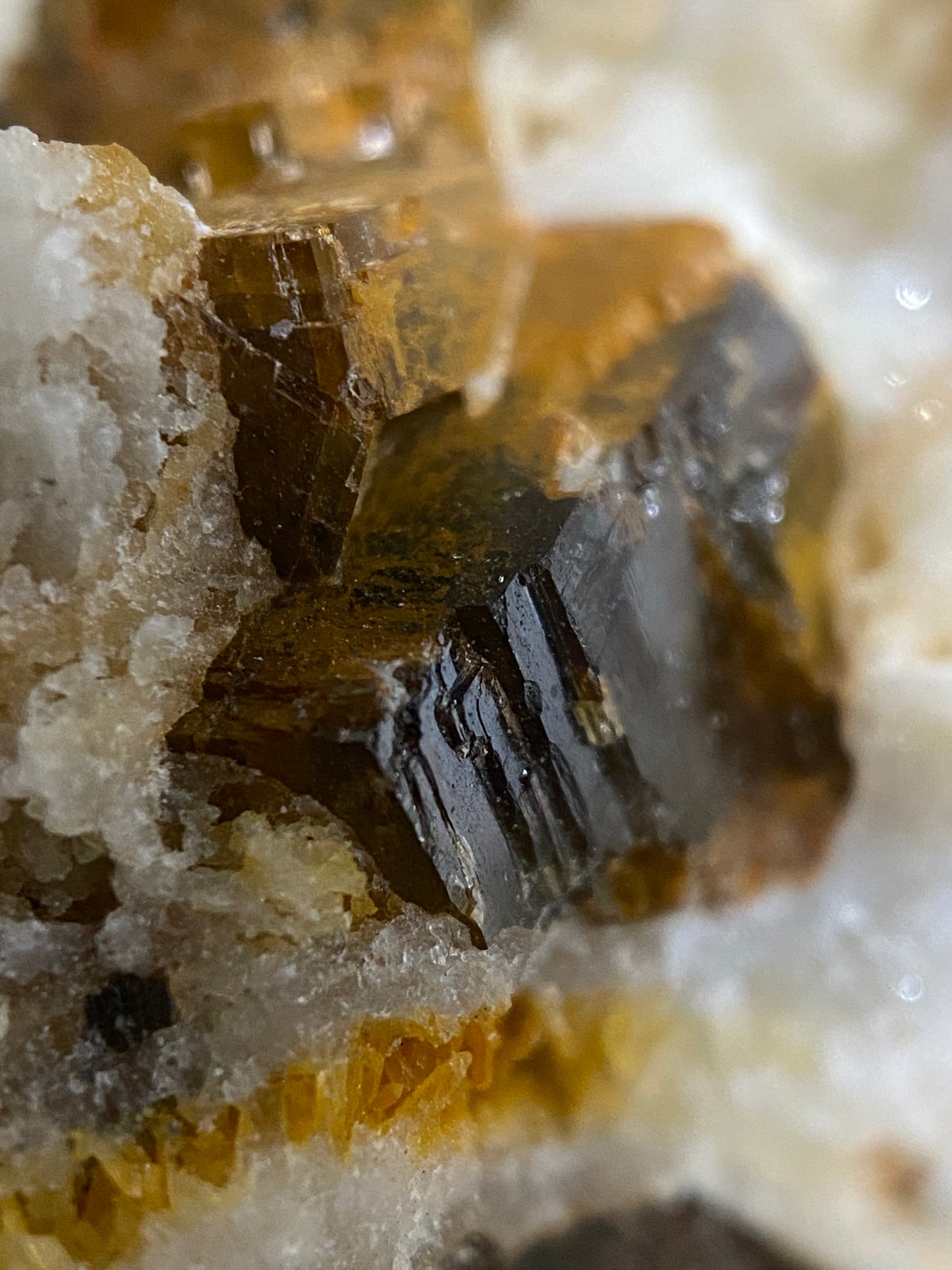 PACHNOLITE/SIDERITE [ETC] : IVIGTUT MINE, ARSUK FJORD, GREENLAND 58g MF4722