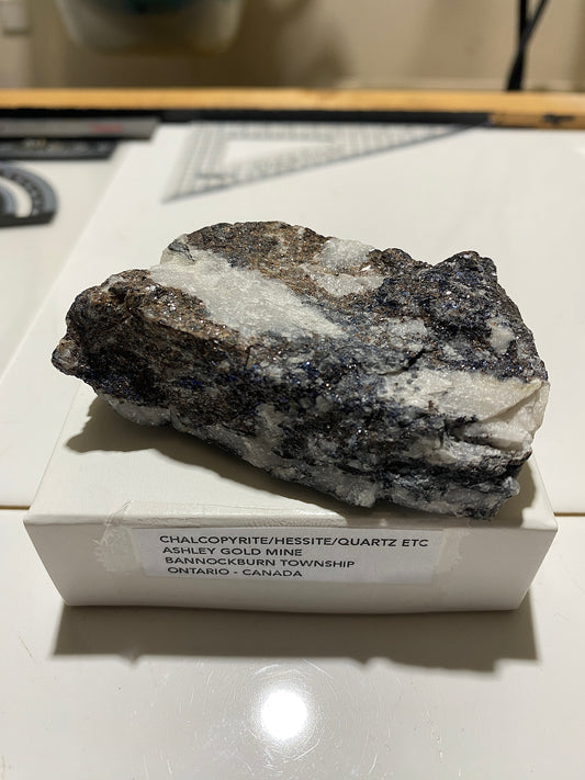 CHALCOPYRITE/HESSITE/QUARTZ ETC : ASHLEY MINE, ONTARIO, CANADA